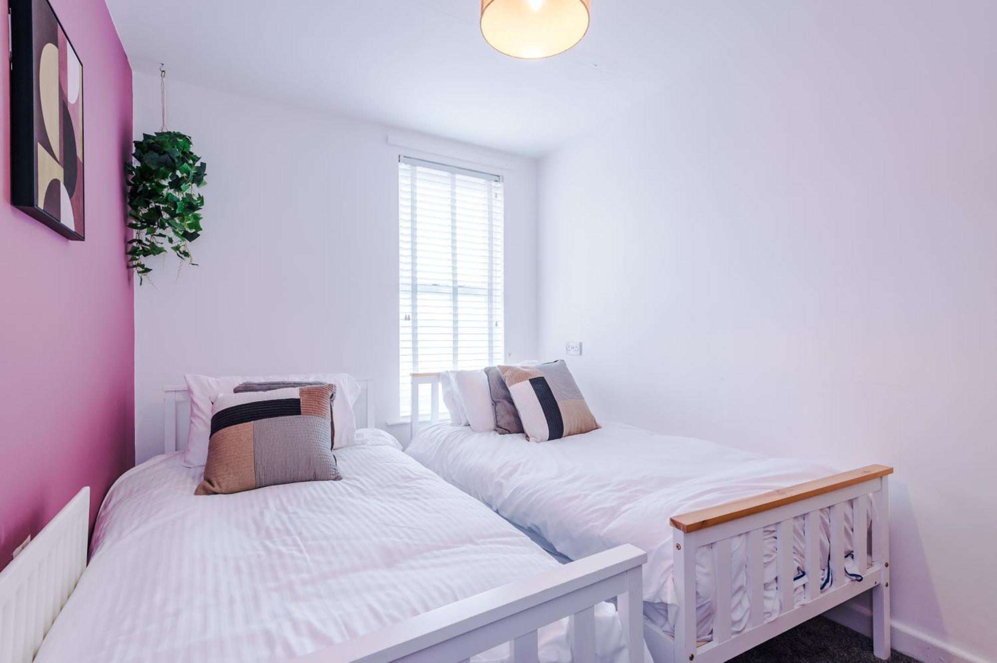 Large 7 Bedroom Town House In Chester City Centre Eksteriør billede