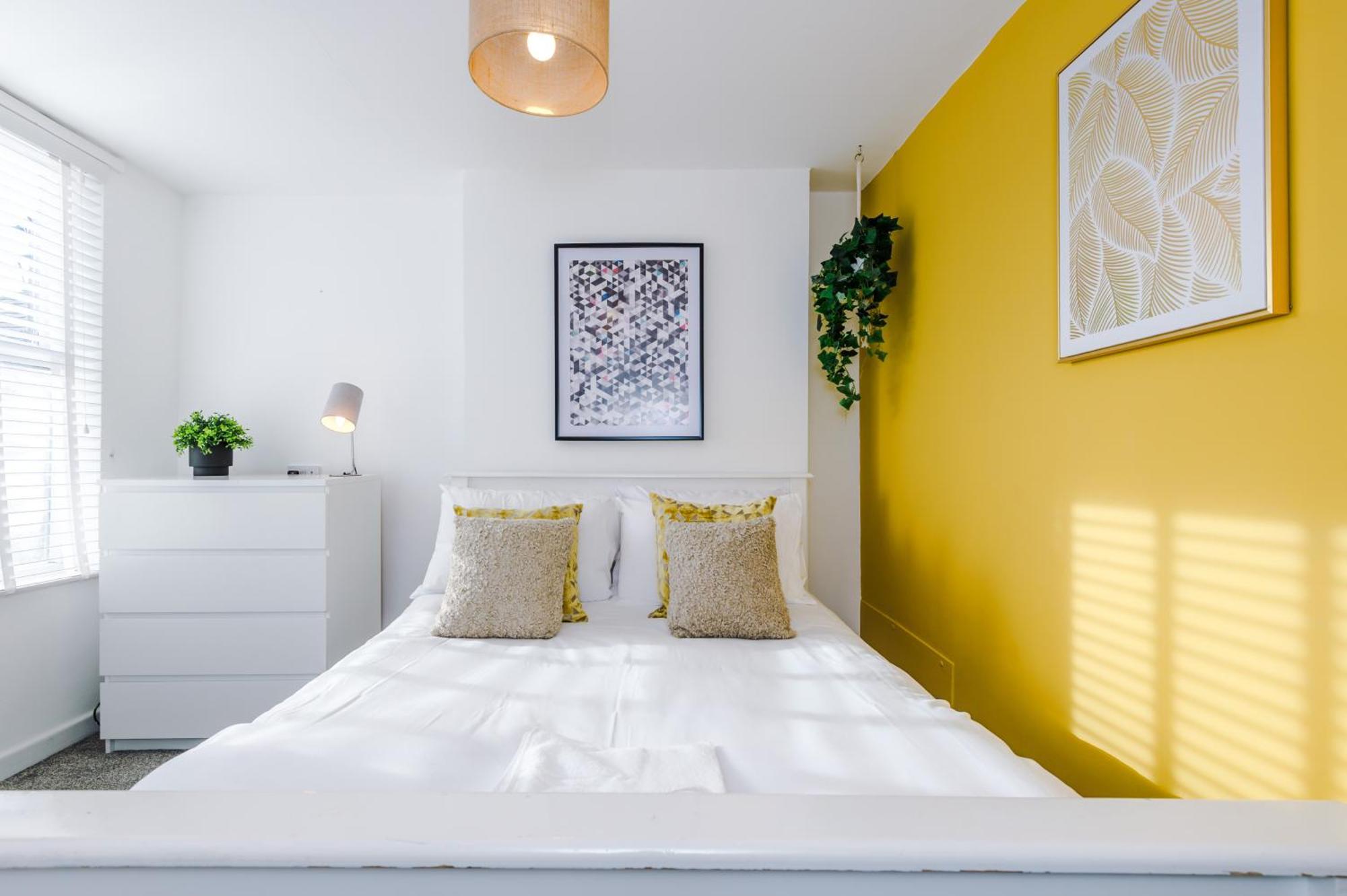 Large 7 Bedroom Town House In Chester City Centre Eksteriør billede